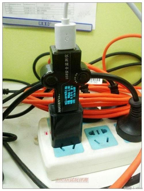 羅馬仕 Horus 10000mAh 移動電源試用評測 輕巧便攜，快充夠用